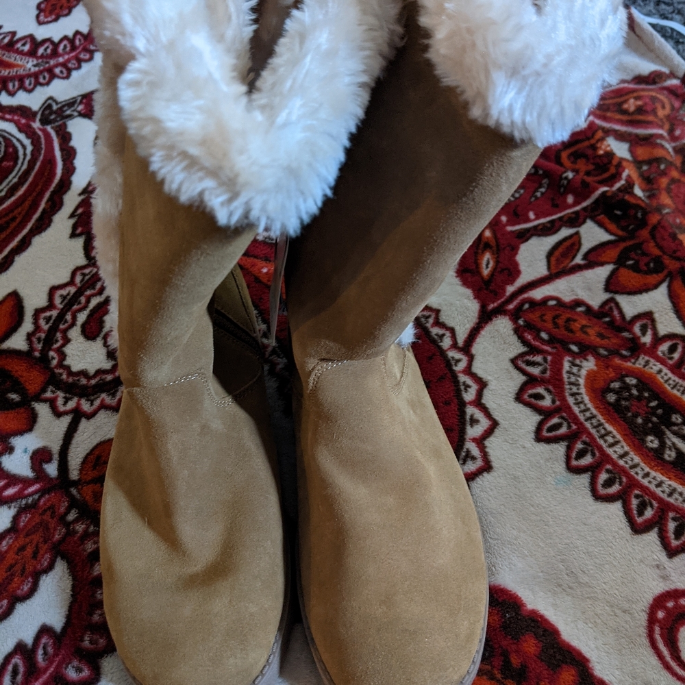 Universal thread women boots